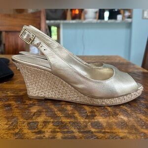 Lilly Pulitzer gold slingback wedge